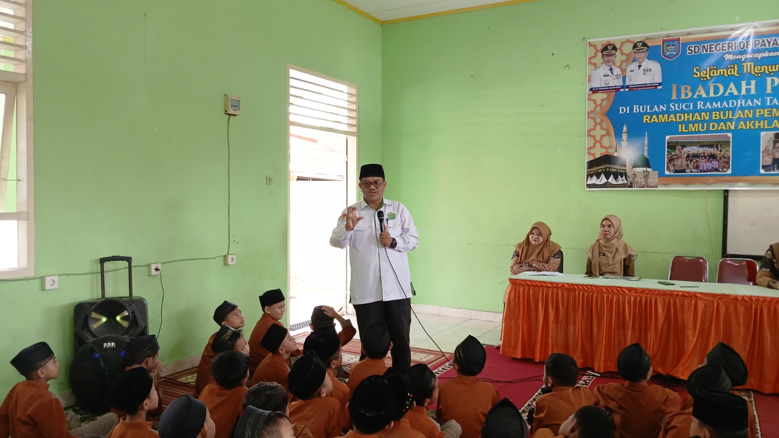 Edukasi Wakaf Sejak Dini, Mukti Ali,S.Ag, M.Si Beri Pemahaman kepada Siswa SMA
